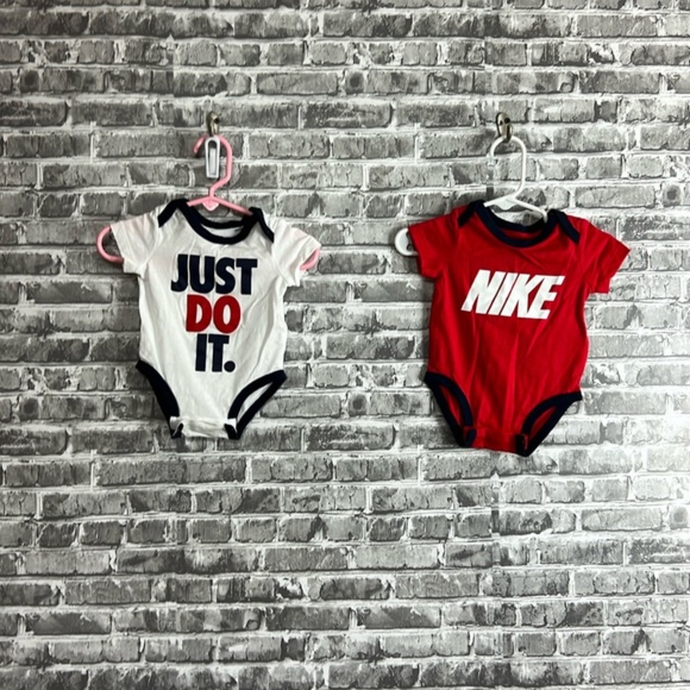 Nike‎